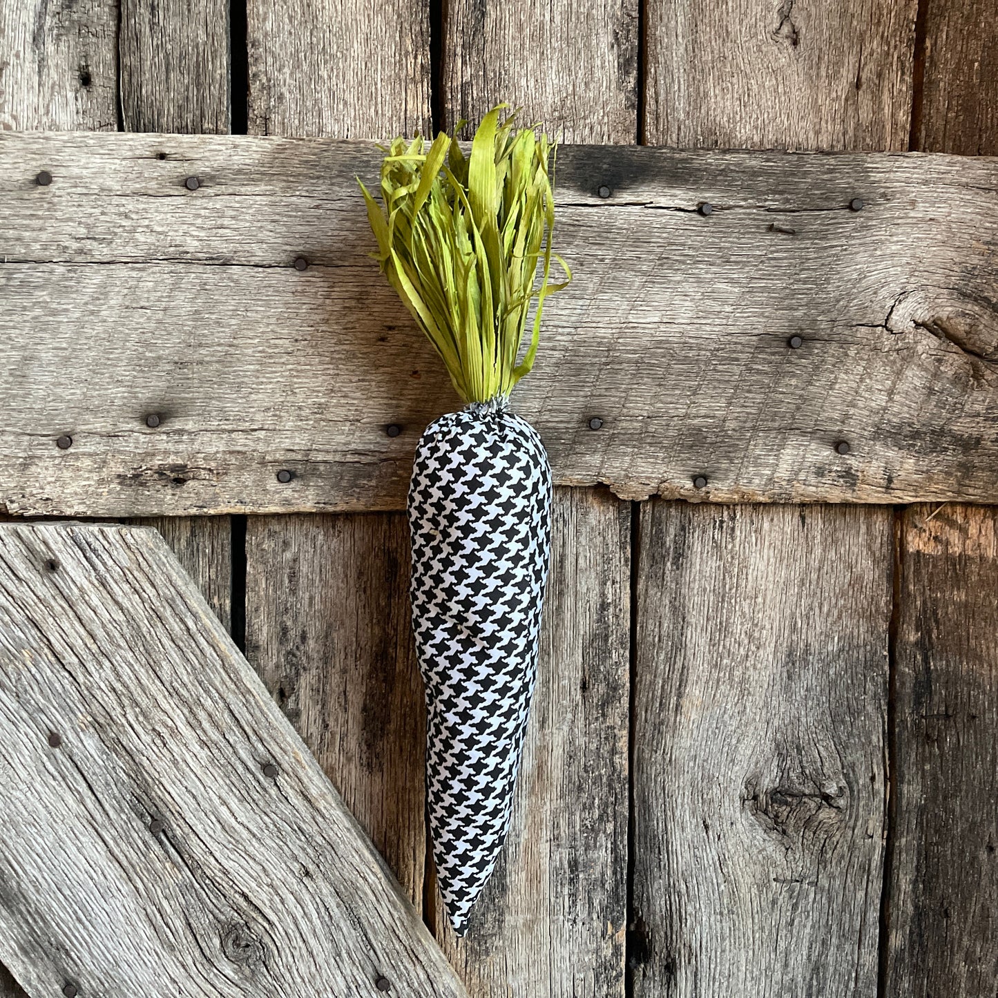 Houndstooth Carrot, Easter Decor