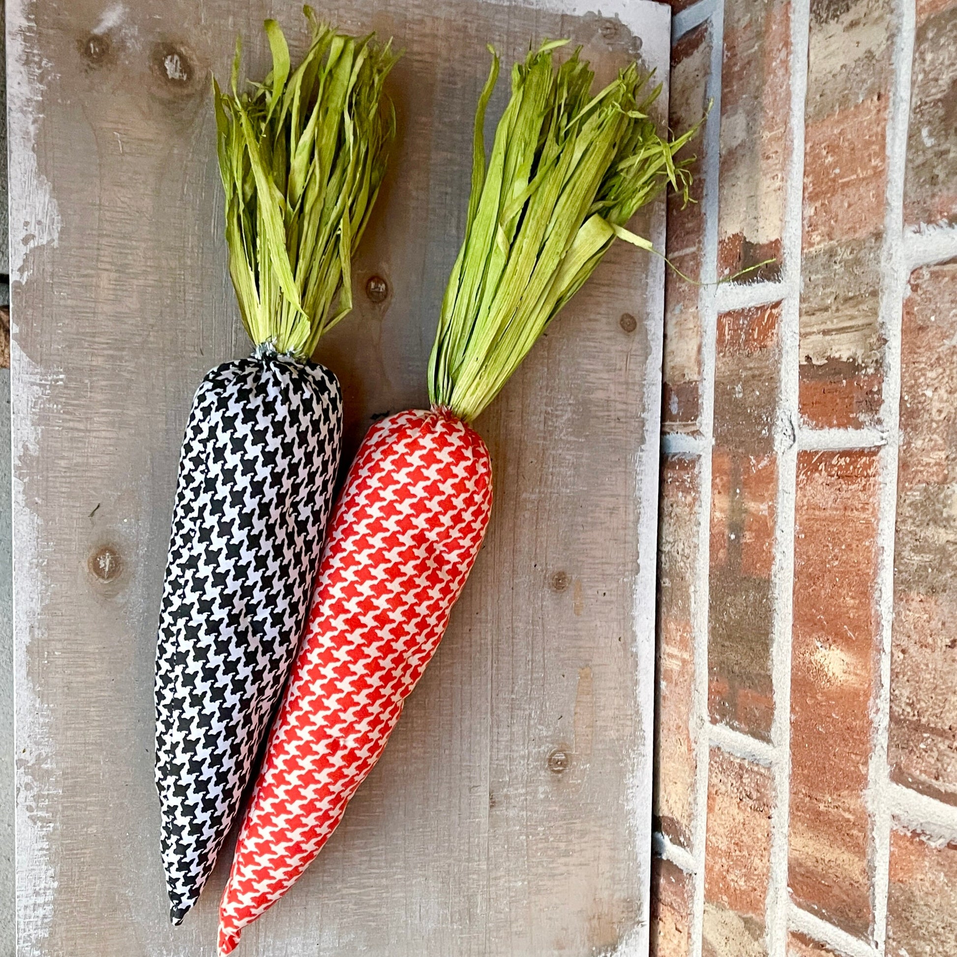 Houndstooth Carrot, Easter Decor