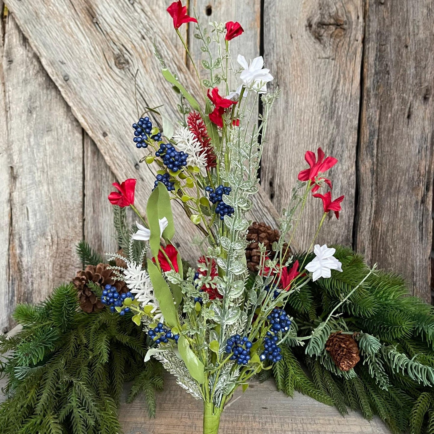 60919, 24" Red White Blue Floral Spray