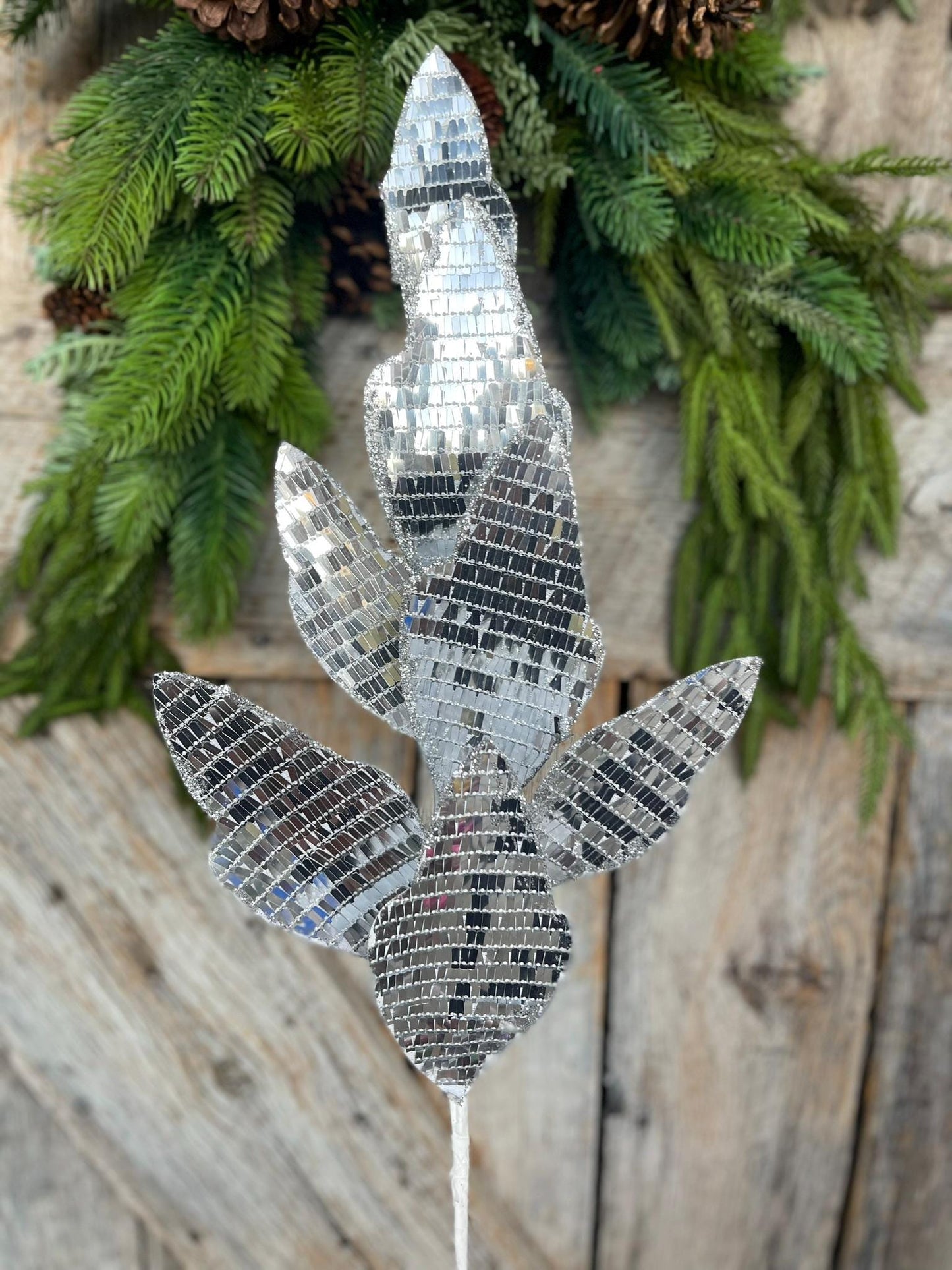 30" Silver Disco Leaf Steam, Silver Christmas Leaves