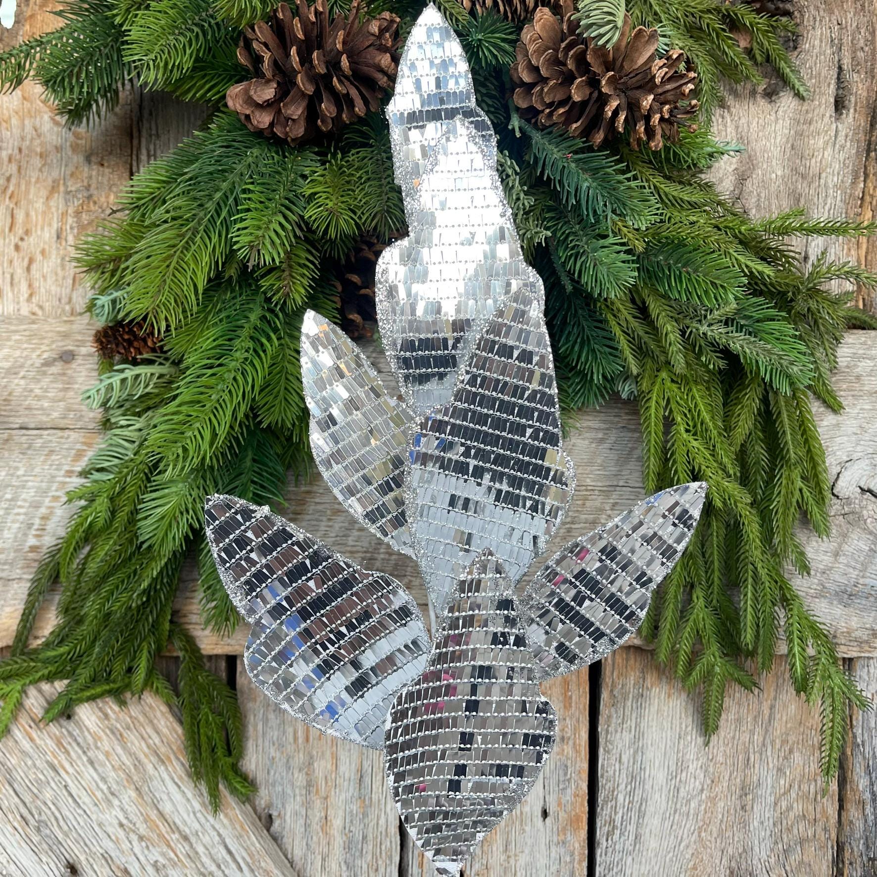 30" Silver Disco Leaf Steam, Silver Christmas Leaves