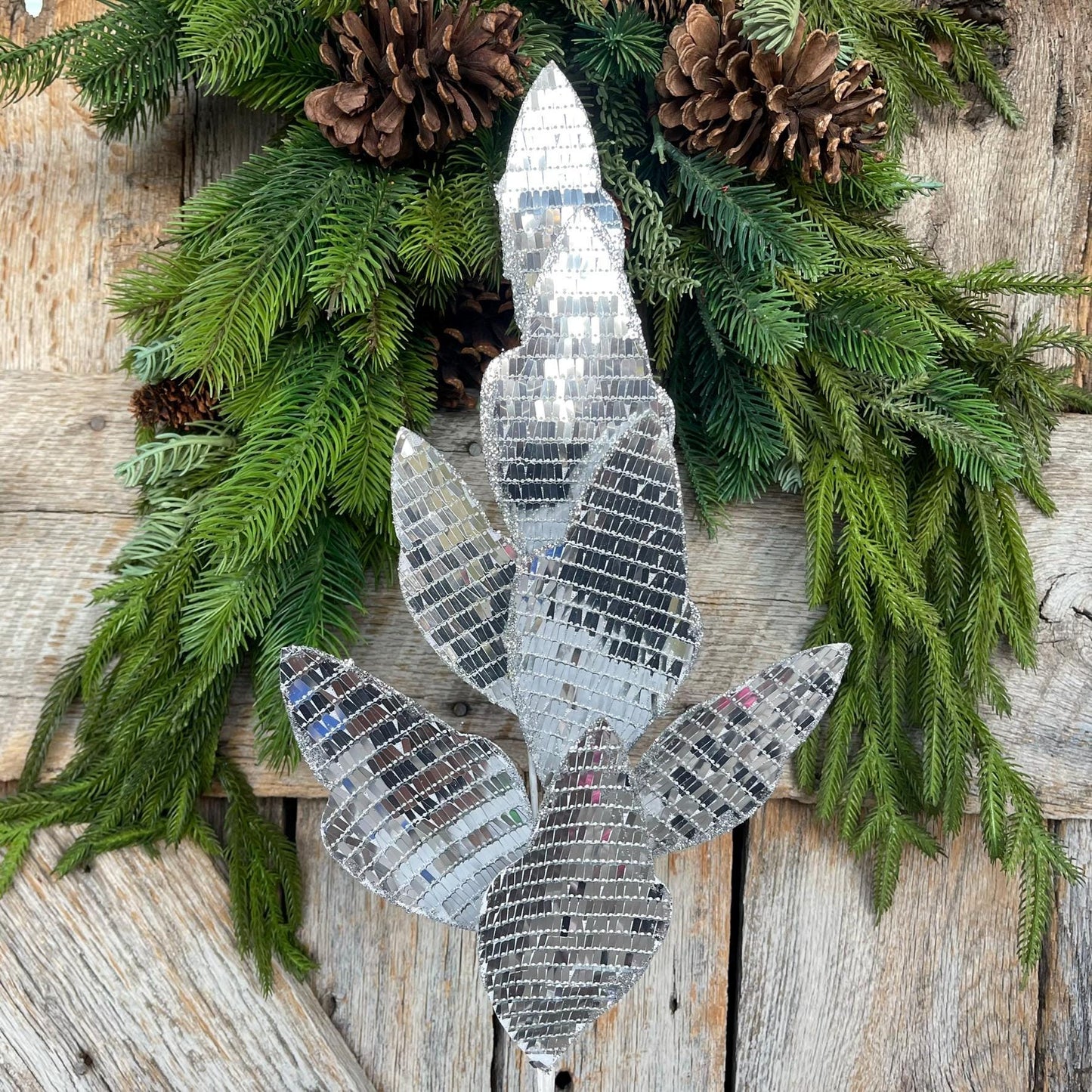 30" Silver Disco Leaf Steam, Silver Christmas Leaves