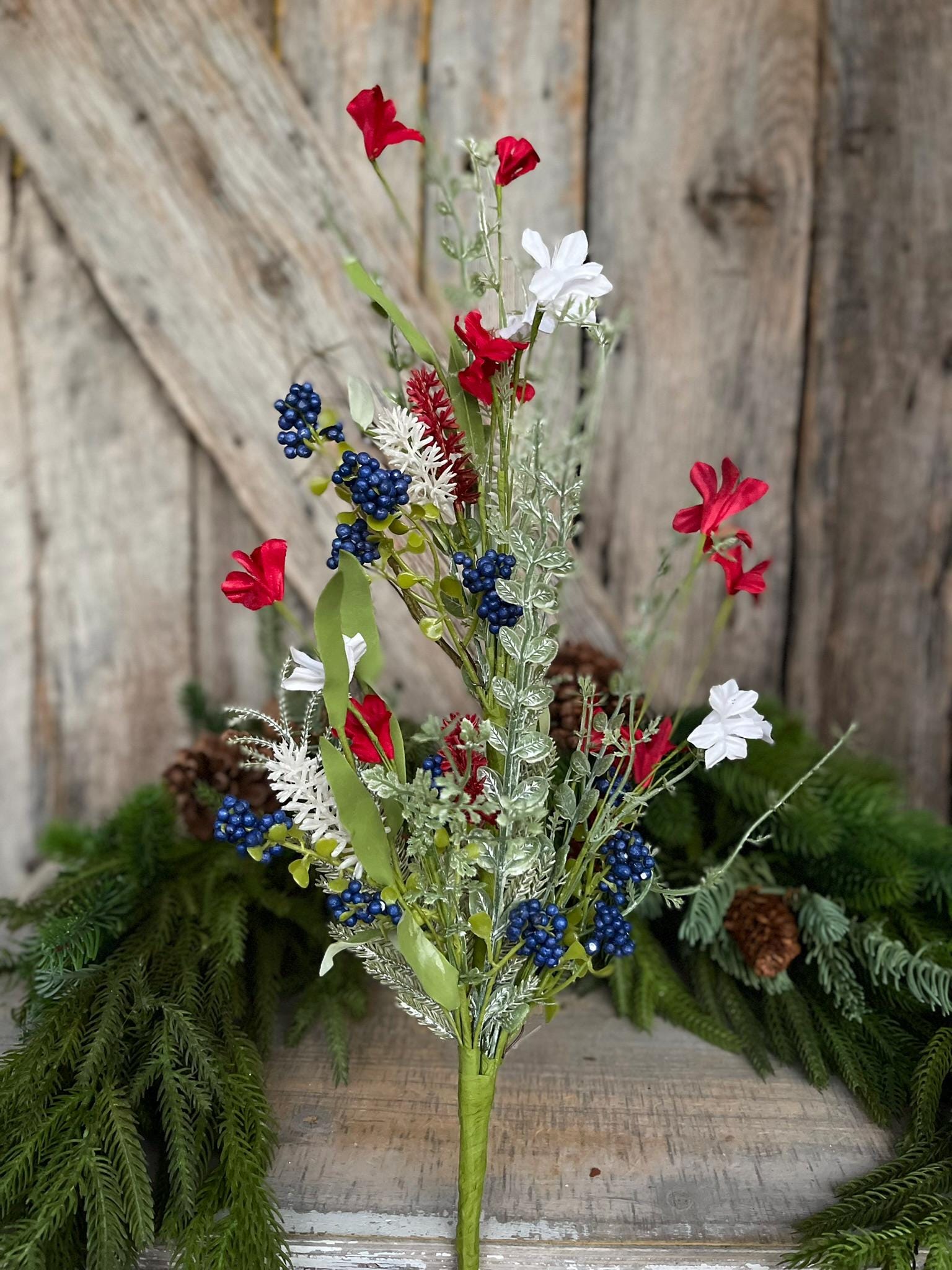 60919, 24" Red White Blue Floral Spray