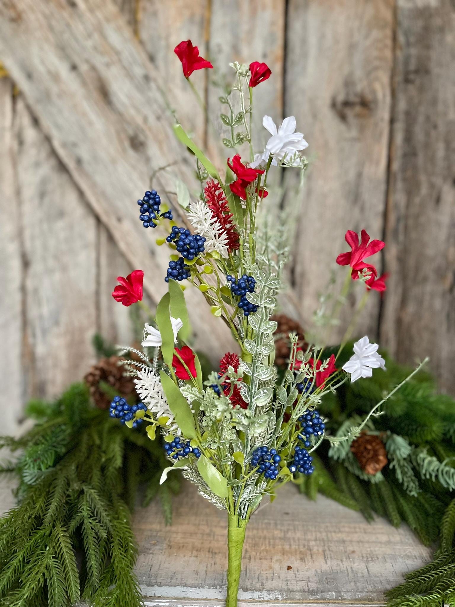 60919, 24" Red White Blue Floral Spray